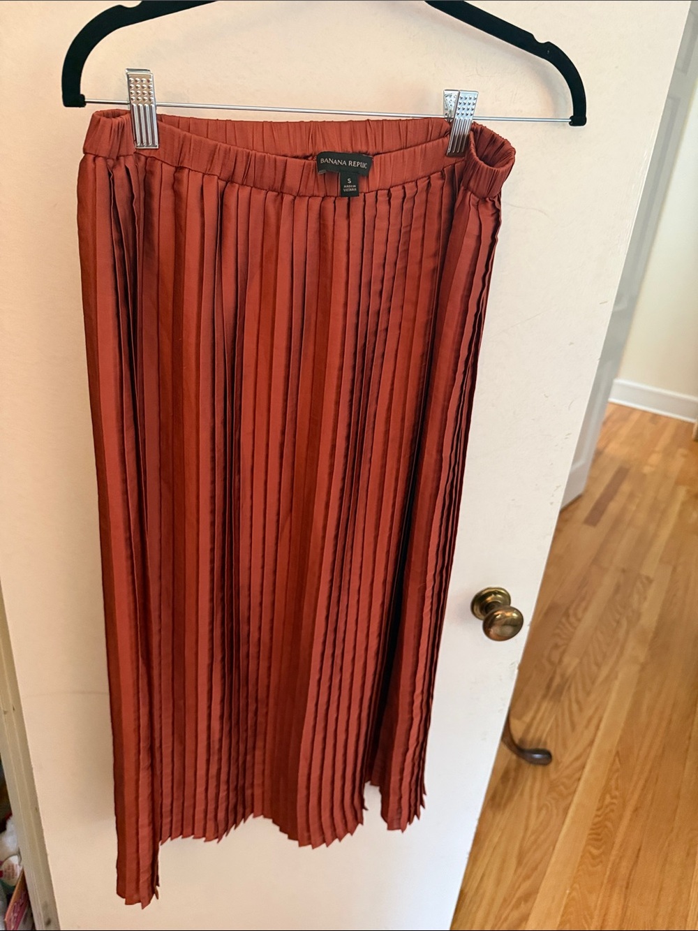 Banana Republic Rust-Red Pleated Midi Skirt